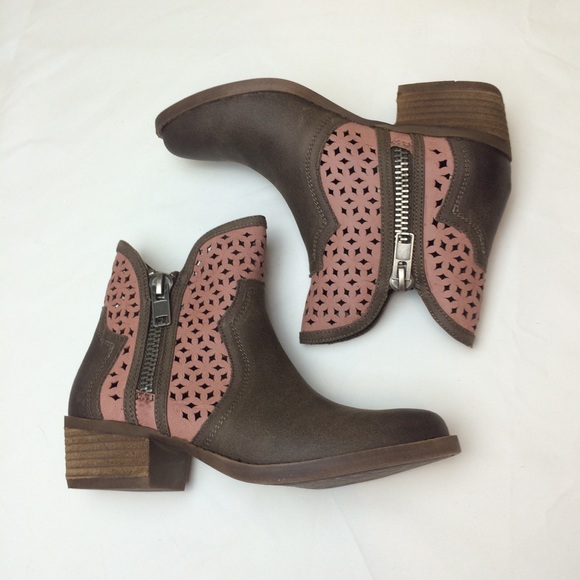 Not rated Emily Taupe Ankle Booties - Picture 4 of 13